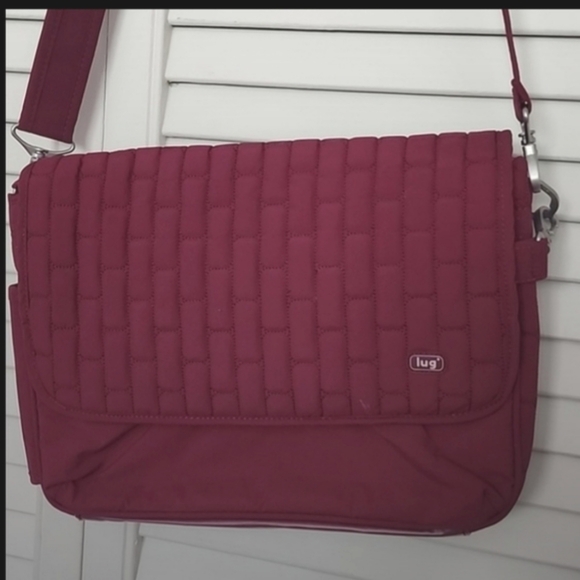 EUC Lug Pontoon Crossbody - Picture 2 of 12